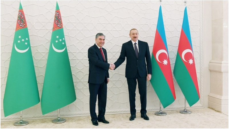Azerbaijani, Turkmen presidents hold phone talk