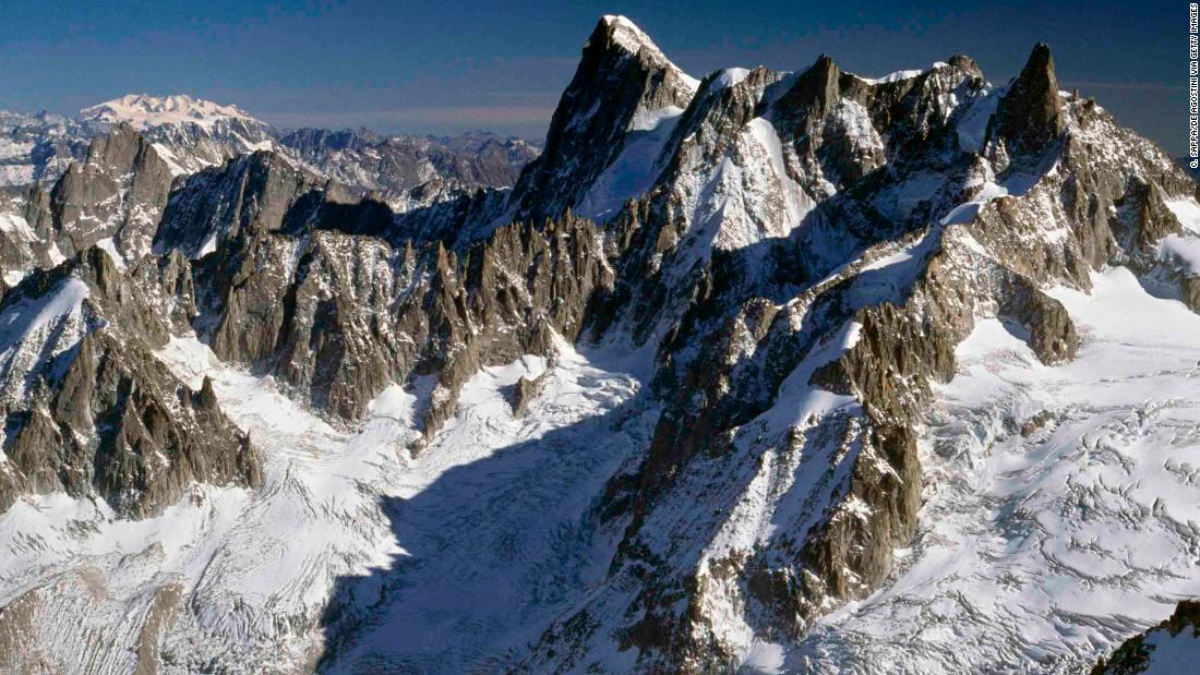 Italians evacuated over risk of falling Mont Blanc ice