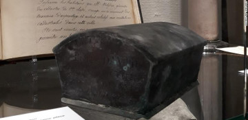 Belgian town finds first mayor's heart hidden in a local fountain