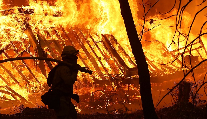 California: Wildfires kill at least 11