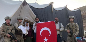 Mobile midwife: Baby delivered with help from phone