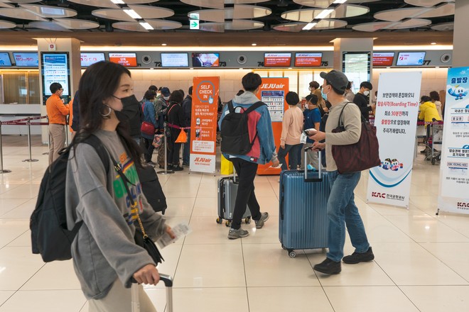 South Korea, China resume limited flights amid virus
