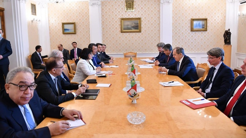 Azerbaijani parliament speaker meets Russian foreign minister (UPDATED)