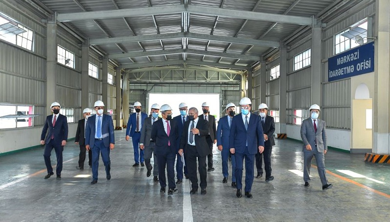 Azerbaijani minister of economy reviews activity of industrial enterprises in Ganja
