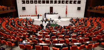 Turkey extends Iraq, Syria military mandate