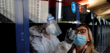 France reports over 30,000 new coronavirus cases in 24 hours