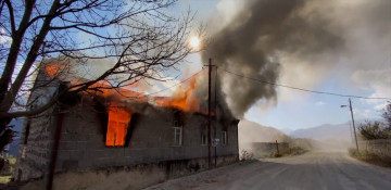 German portal highlights burning of houses by Armenians before Kalbajar handover