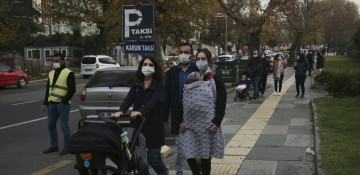 Turkey introduces partial curfew, shuts schools amid rising COVID-19 cases