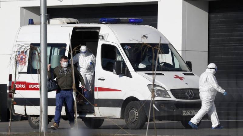 Russia reports record high of 456 coronavirus deaths, 20,985 new infections