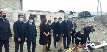 Delegation of OIC Youth Forum visits crime scenes of Armenian armed forces’ missile attacks on Ganja city