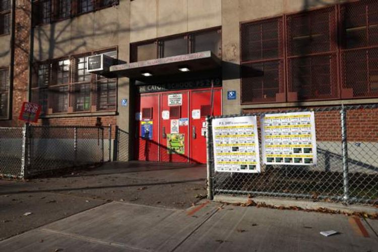 New York City closes its public schools