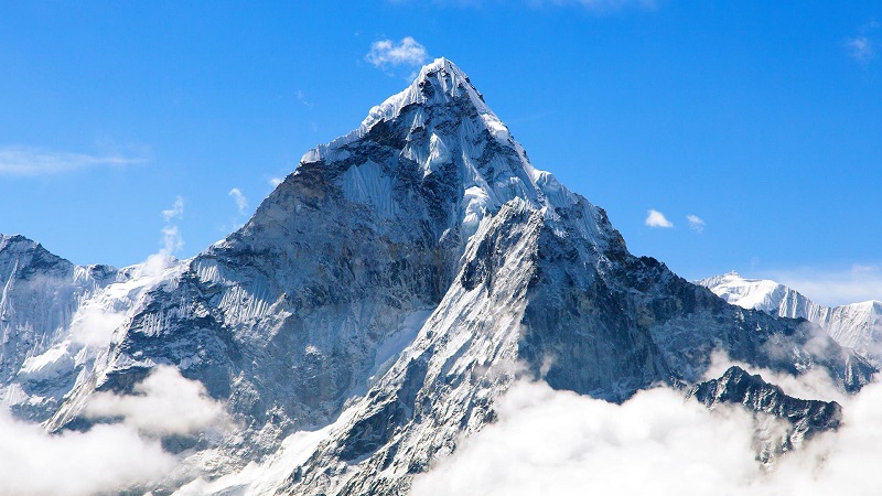 Researchers find microplastics on top of the world at Everest