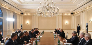 President Ilham Aliyev receives Russian Foreign Minister Sergey Lavrov (PHOTO)