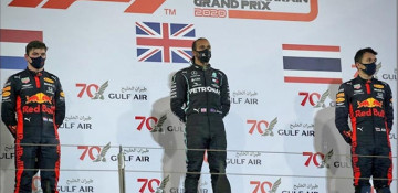 Hamilton wins F1 Bahrain Grand Prix as Grosjean escapes horror crash