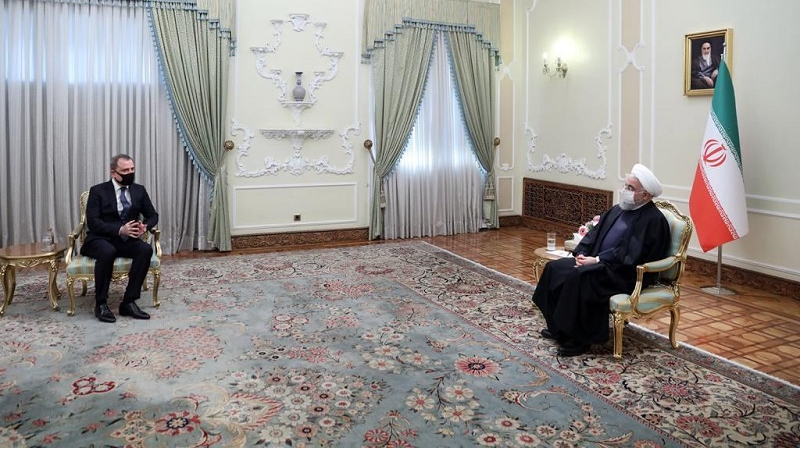 Azerbaijani FM meets with Iranian president