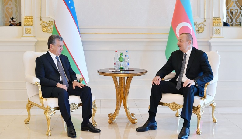 Azerbaijani, Uzbek leaders hold phone conversation