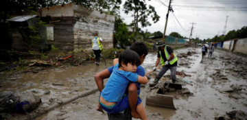 Honduras hurricanes push thousands into homelessness