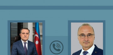 Azerbaijani, Croatian FMs hold phone talk