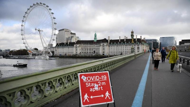 UK's Christmas plans will cost many lives, health journals say