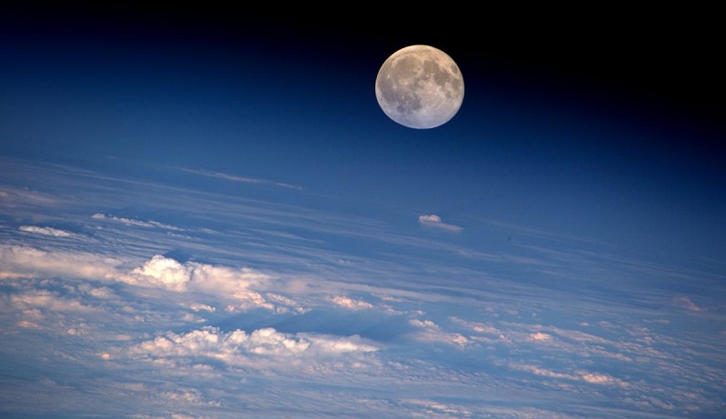 Canada signs deal to send first astronaut on U.S. mission around the moon