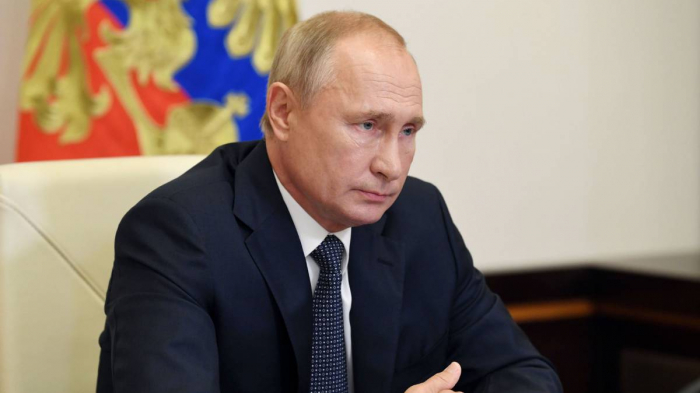 Putin signs legislation giving presidents lifetime immunity