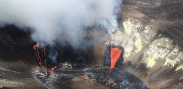 Lava lake forms after volcano eruption in Hawaii