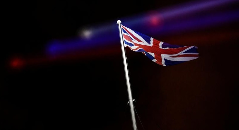 UK's Brexit hardliners agree to vote for EU trade deal