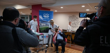 Lagging its neighbours, France tries to speed up COVID-19 vaccinations