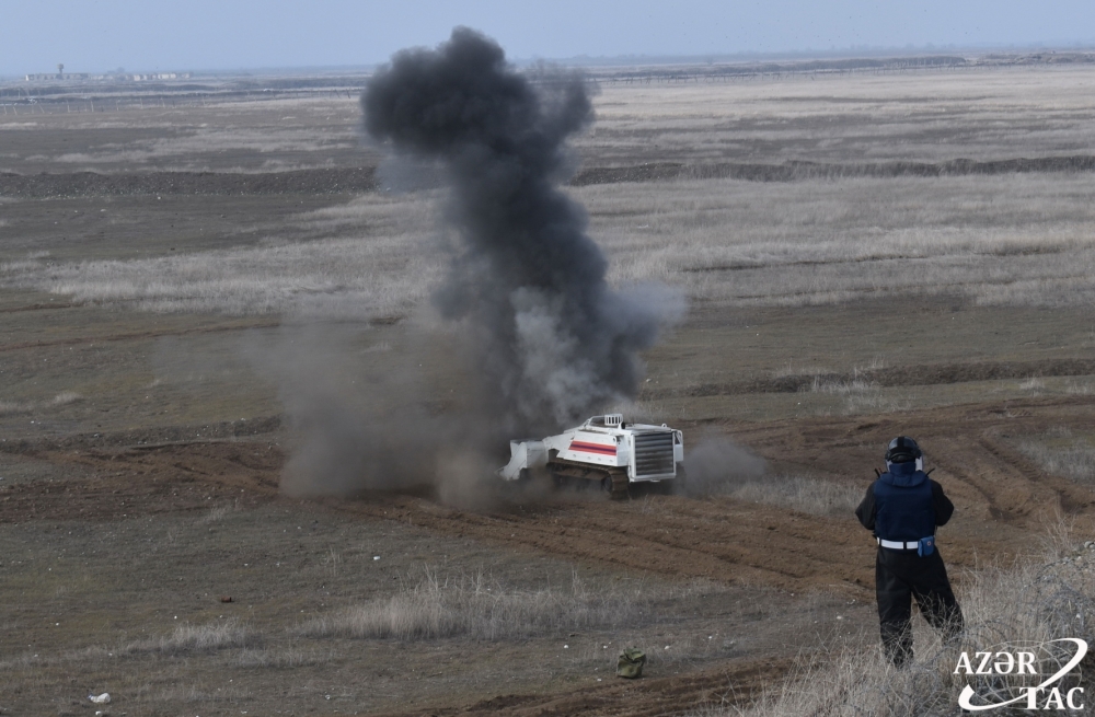 Employees of Russian and Azerbaijani MES continue mine-clearance operations in liberated lands from occupation (PHOTO)