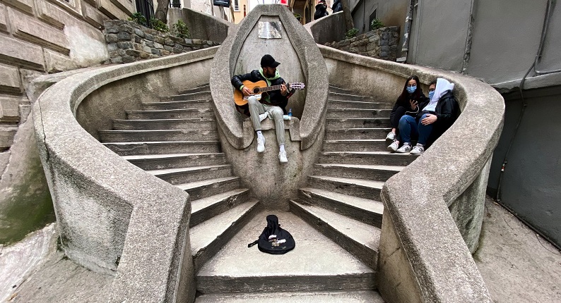 Turkey reports over 9,800 new coronavirus cases