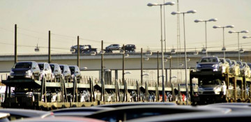 European car sales suffer worst plunge ever in pandemic