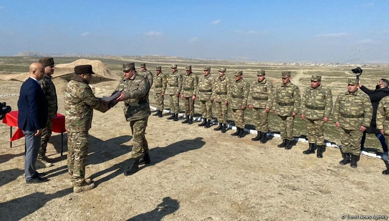 Azerbaijani sappers awarded certificates after completing 10-day demining course