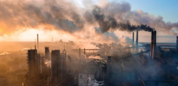 Europe's carbon price tops 40 euros for first time