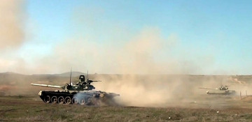 Azerbaijani tankmen conduct first combat fires in new training year (VIDEO)