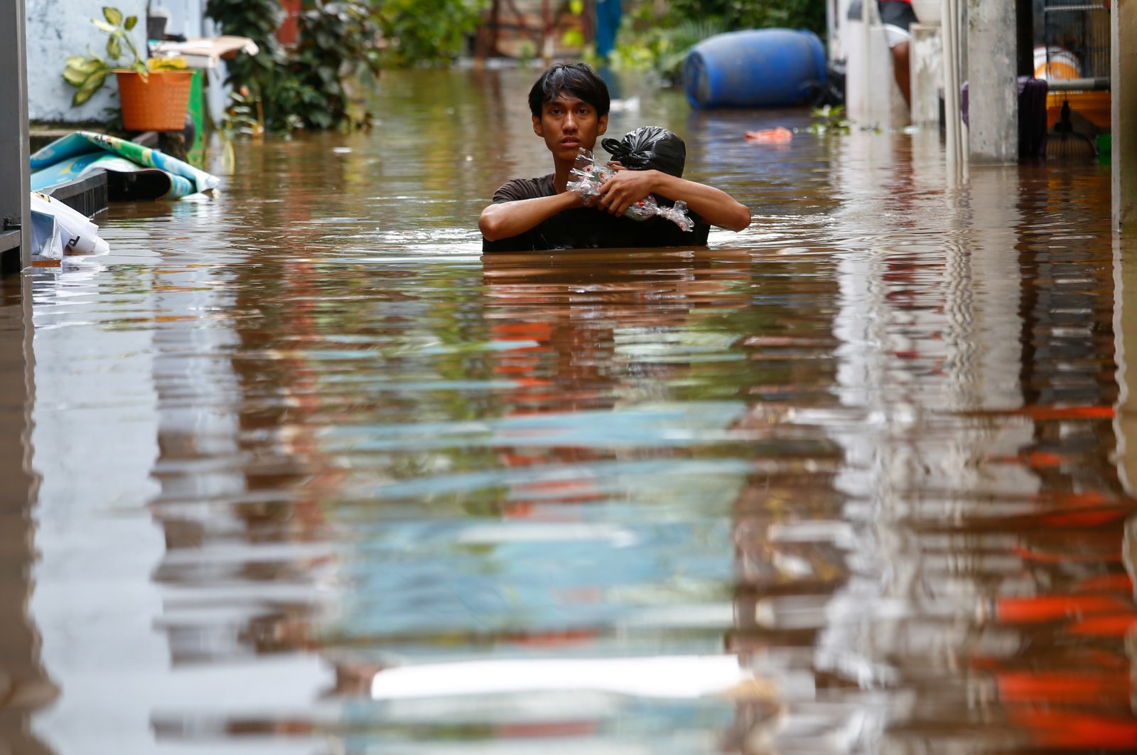 Severe floods kill at least 5 in Indonesia's Jakarta