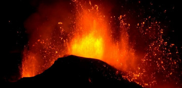 Italy’s Mount Etna erupts for fourth time in four days (NO COMMENT)