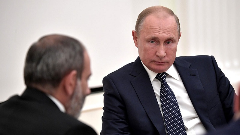 Putin, Pashinyan discuss political crisis in Armenia