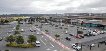 New Zealand's largest city Auckland back to lockdown after COVID-19 case