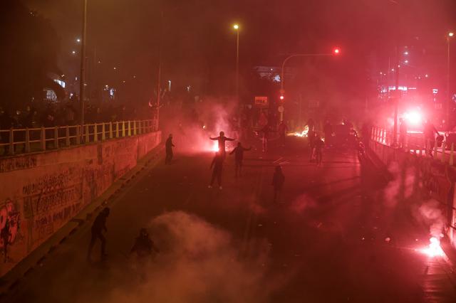 Clashes break out in Greece after march against police