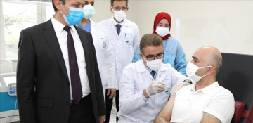 Turkey administers 2nd dose in local vaccine trial