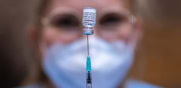 5 EU states seek meeting on 'unfair' COVID-19 vaccine distribution
