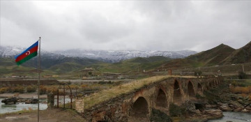 National Geographic magazine shares photos of Khudafarin bridge