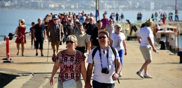 Turkey to accept tourists based on vaccination, cases