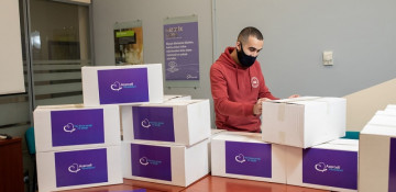 “Azercell Volunteers” present Novruz gifts to families of our heroes (PHOTO)