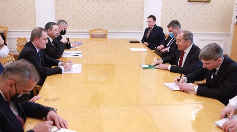 Azerbaijani FM meets Russian counterpart in Moscow