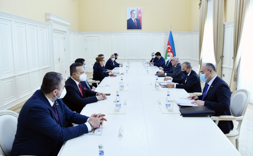 Azerbaijani PM meets with Turkish trade minister