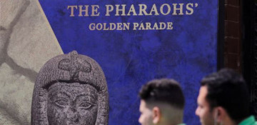 Majestic Cairo parade as Egyptian mummies move museum