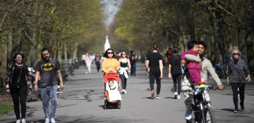 Britain plans to test COVID-19 passports at mass gatherings