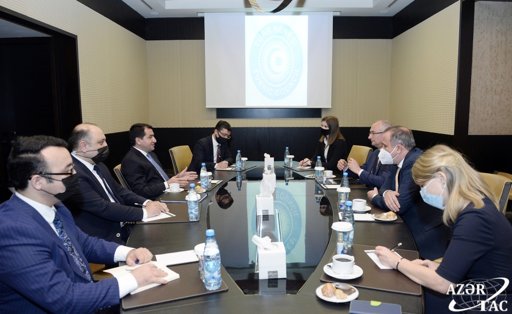Assistant to Azerbaijani President meets with State Secretary for Security Policy of Hungary