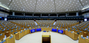 European Parliament gives initial backing to UK trade deal